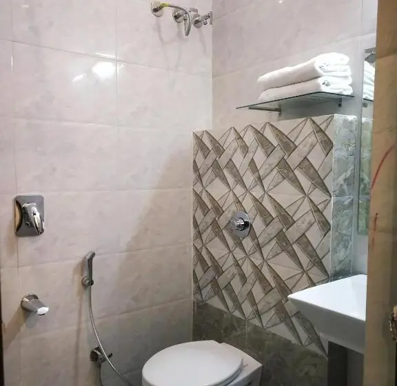 StandaardKamer, Suryansh