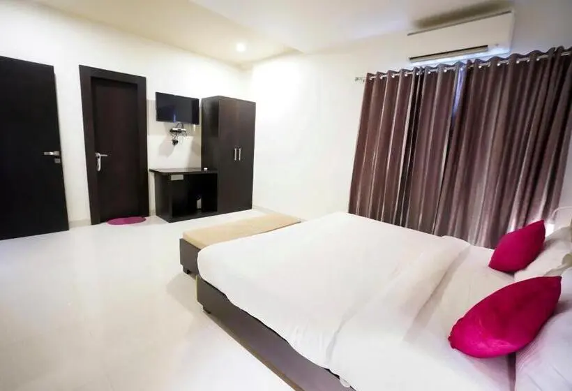 Deluxe Kamer, Suryansh