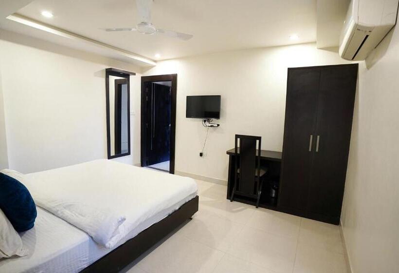 اتاق خانوادگی, Suryansh