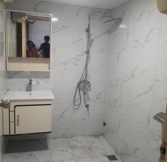 اتاق لوکس با بالکن, Green Homestay