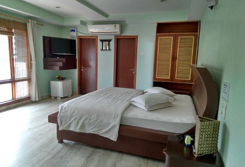 豪华房间, Rains Inn