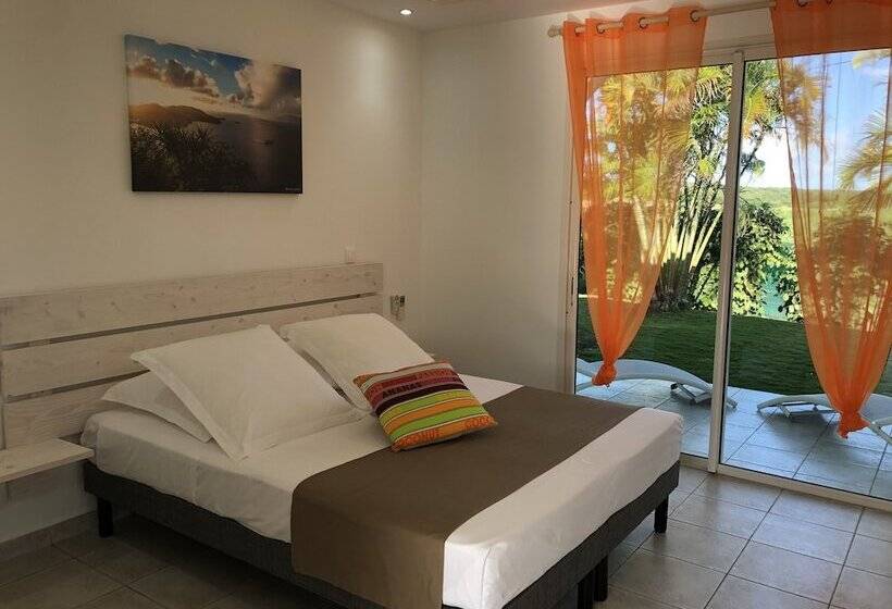 اتاق لوکس, Hôtel La Christophine