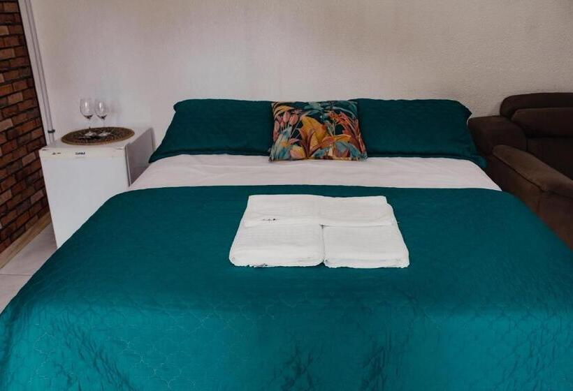 اتاق استاندارد با بالکن, Pousada Jardim Do Buda   Café E Piscina