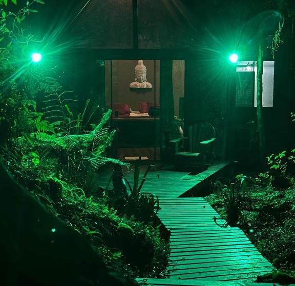 کلبه ییلاقی سوپریور یک خوابه, Pousada Jardim Do Buda   Café E Piscina