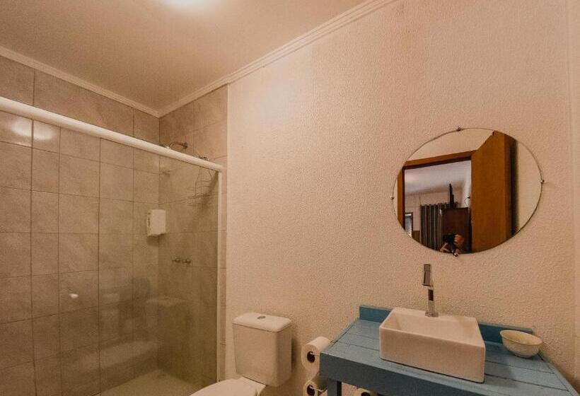 اتاق کلاسیک چهارنفره, Pousada Jardim Do Buda   Café E Piscina