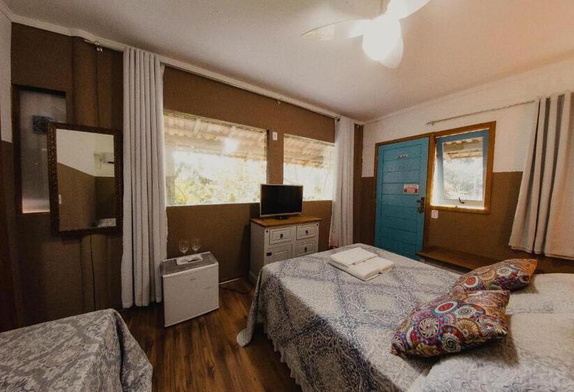 اتاق کلاسیک چهارنفره, Pousada Jardim Do Buda   Café E Piscina