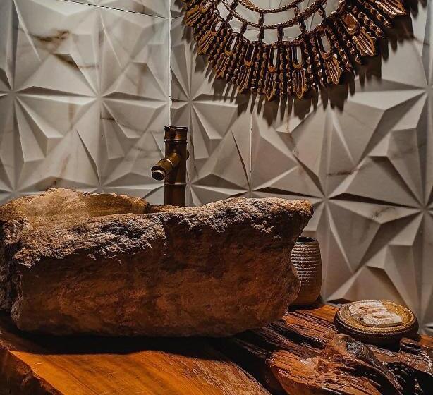 کلبه ییلاقی سوپریور یک خوابه, Pousada Jardim Do Buda   Café E Piscina