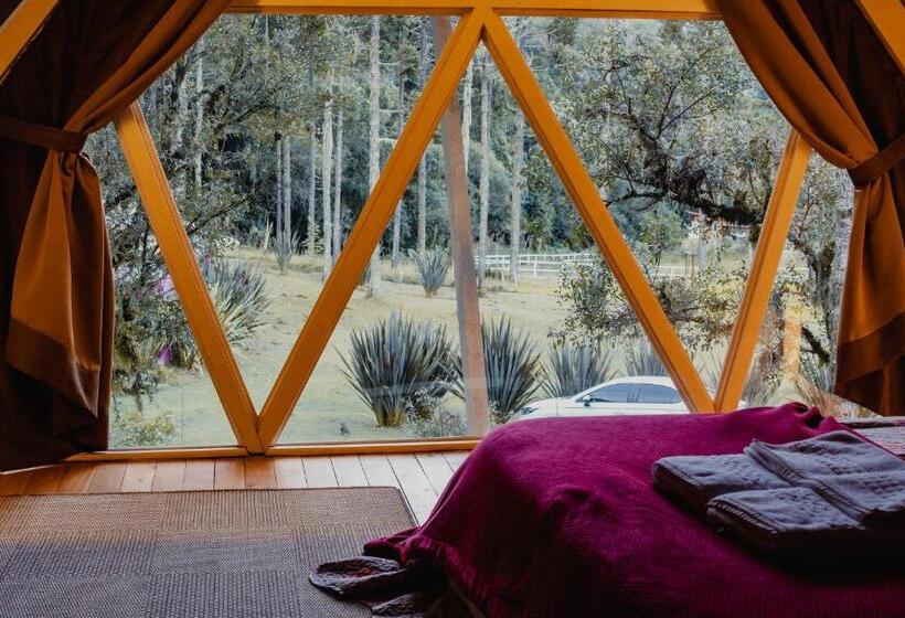 کلبه ییلاقی, Pousada Jardim Do Buda   Café E Piscina