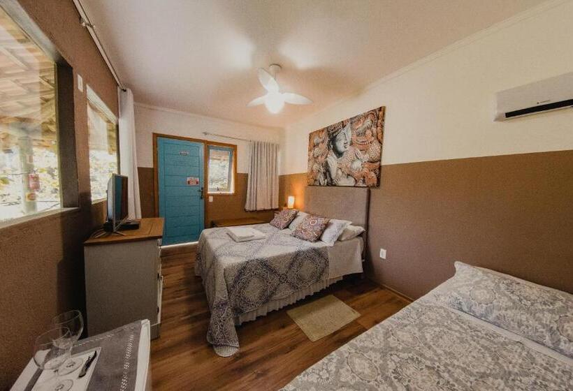 اتاق کلاسیک چهارنفره, Pousada Jardim Do Buda   Café E Piscina