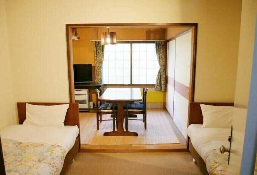 스탠다드 룸, Foxtrot Hakuba