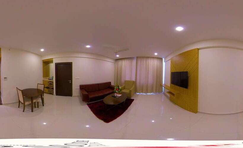 جناح إدارى, Blossoms