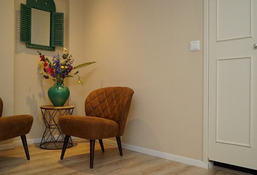 豪华房间, Hoevevoorde