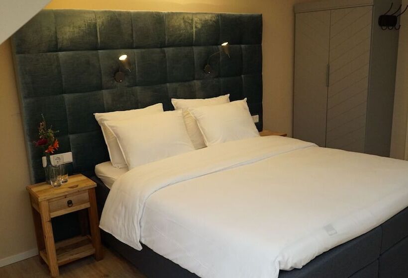 豪华房间, Hoevevoorde