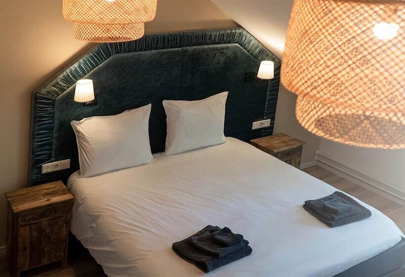 Номер Deluxe, Hoevevoorde