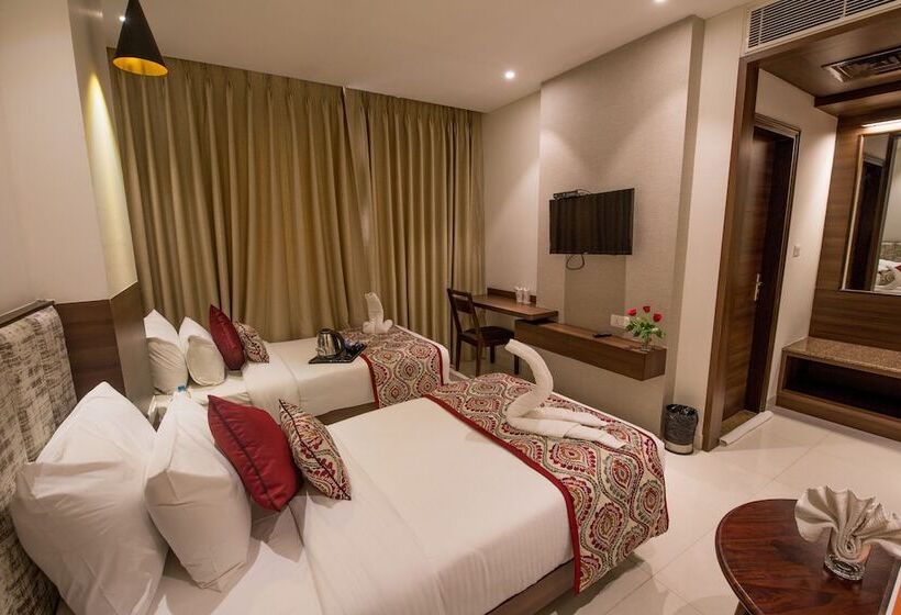 Quarto Deluxe, Sumaditya