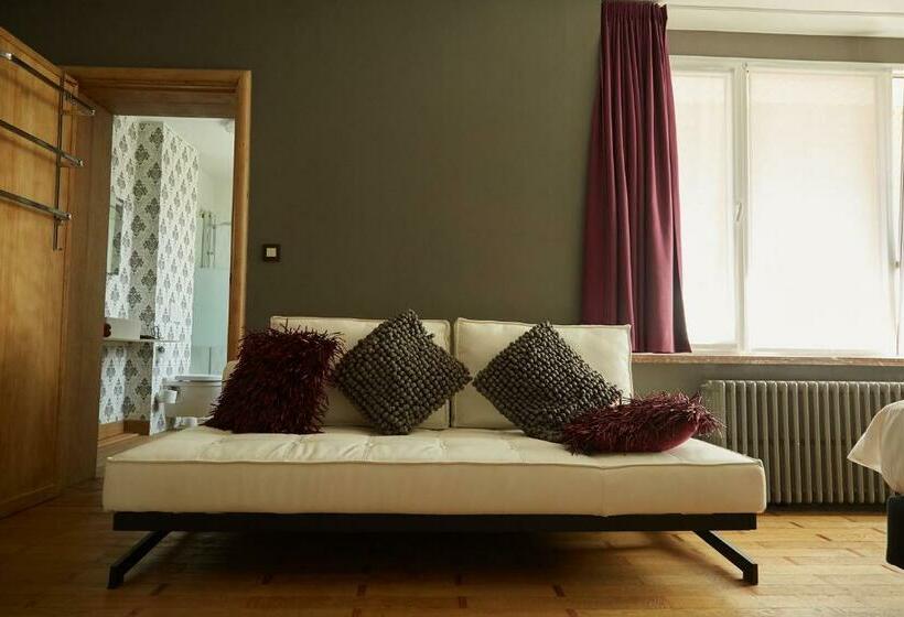 חדר דלוקס, Focus Boutique