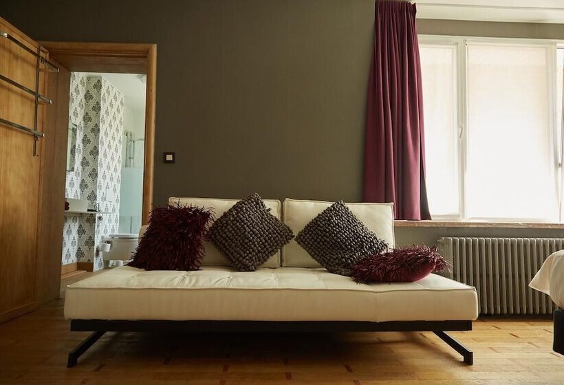 חדר דלוקס, Focus Boutique