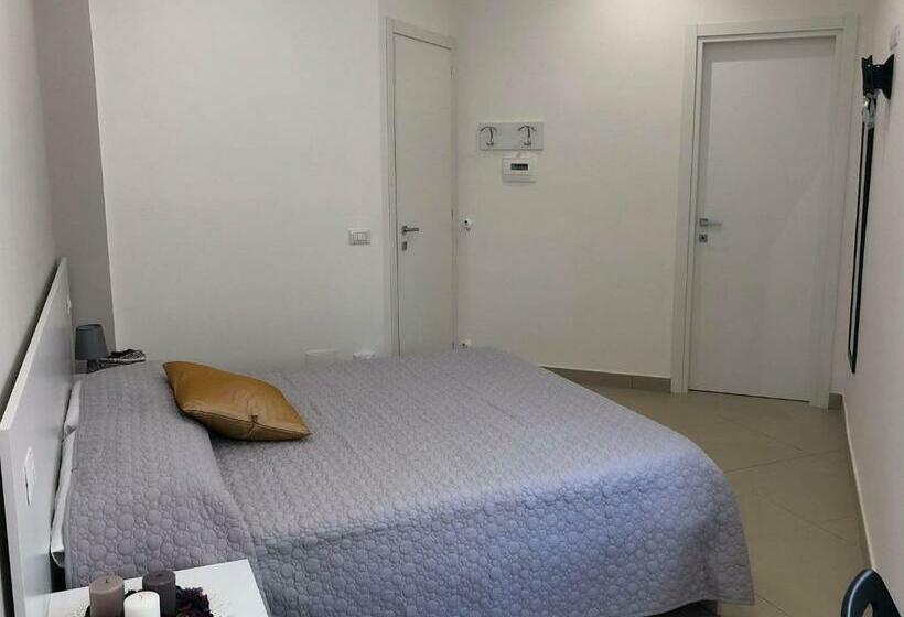 Номер Стандарт, Hoa Suites