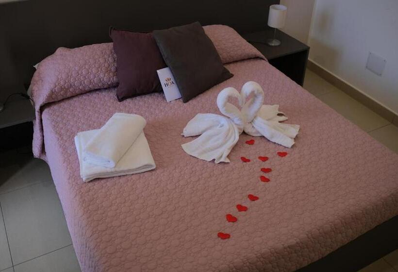 Люкс, Hoa Suites