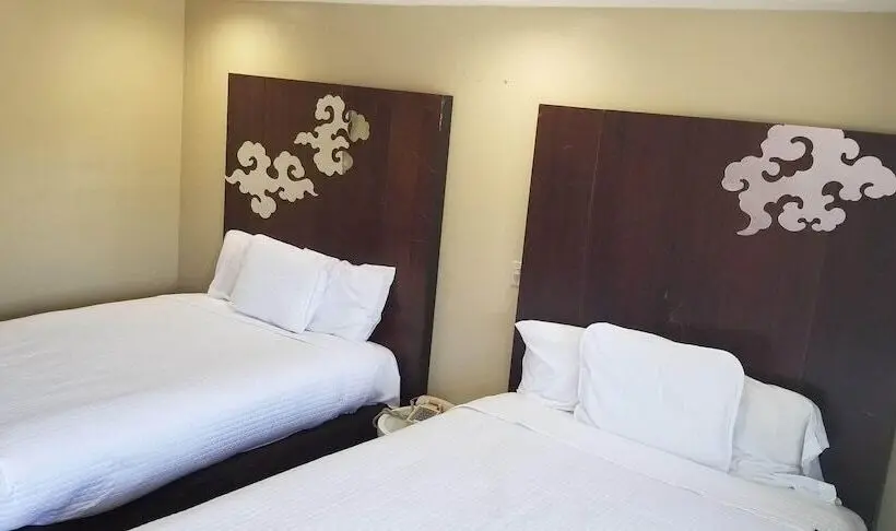 ファミリールーム, Century Motel