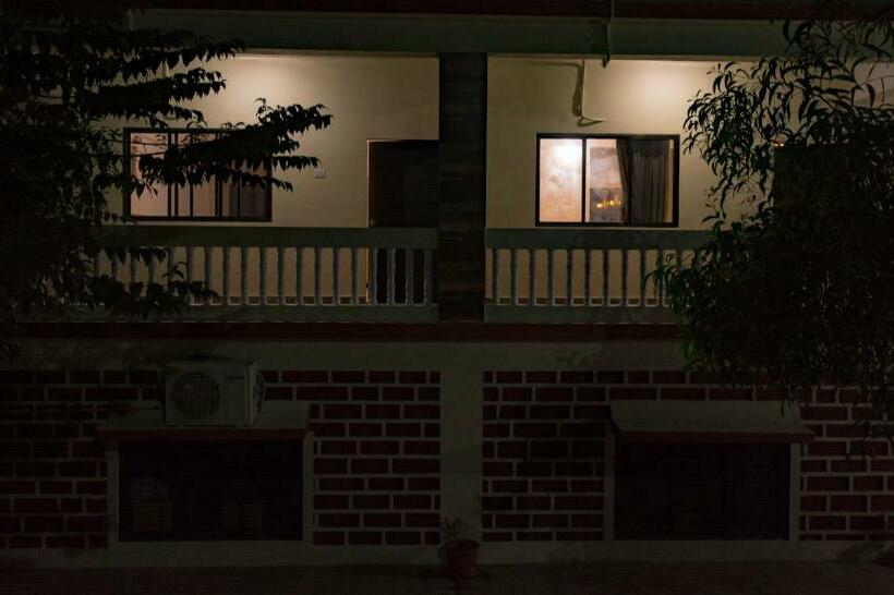 غرفة قياسية سرير كينج, Mango Valley Resort Ganpatipule