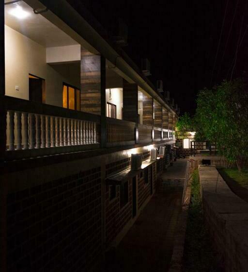 غرفة قياسية سرير كينج, Mango Valley Resort Ganpatipule