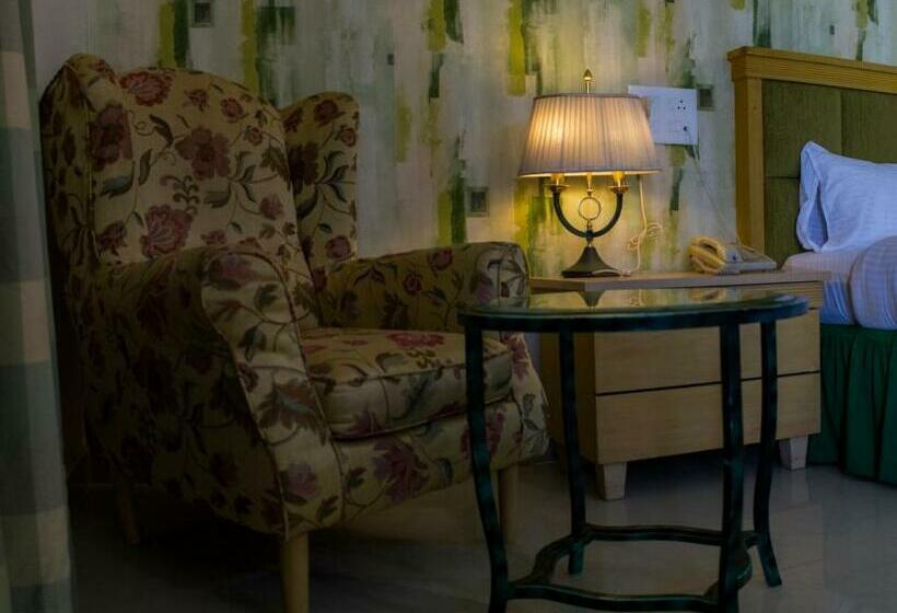 غرفة قياسية سرير كينج, Mango Valley Resort Ganpatipule