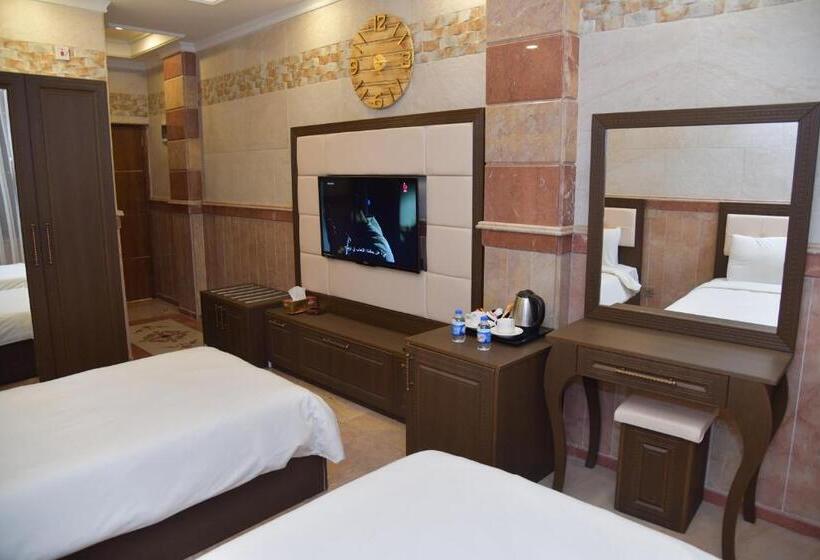 اتاق لوکس با تخت بزرگ, Prizh