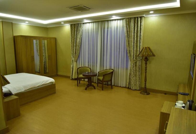 اتاق لوکس با تخت بزرگ, Prizh
