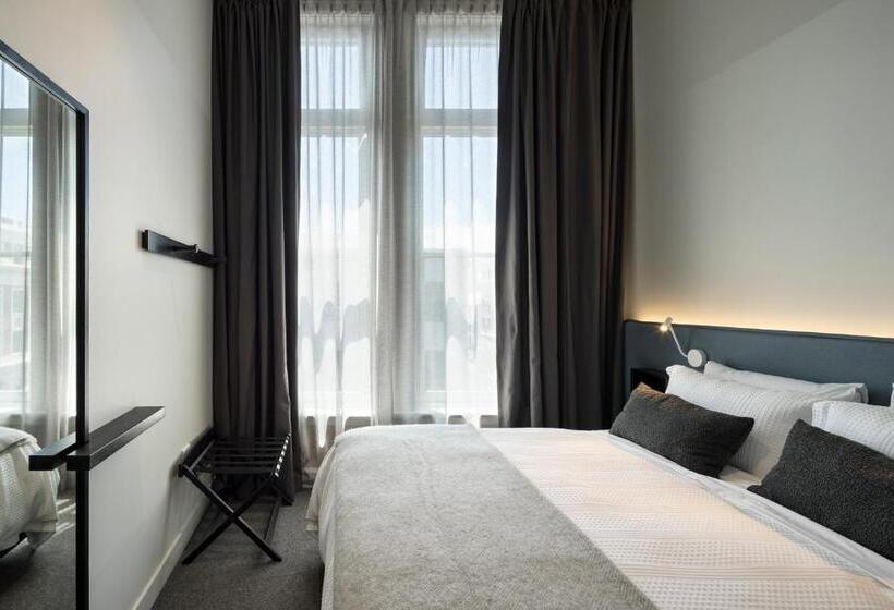 غرفة سوبيريور سرير كينج, The Chamberson