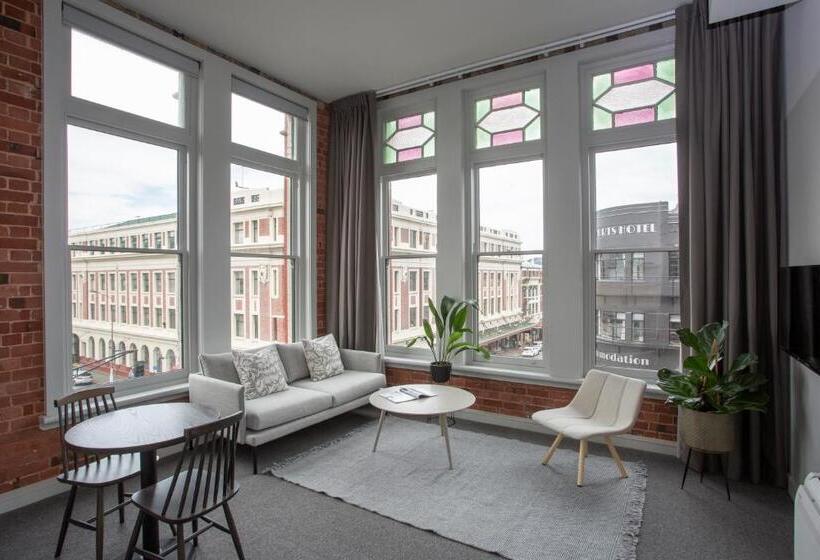 غرفة سوبيريور سرير كينج, The Chamberson