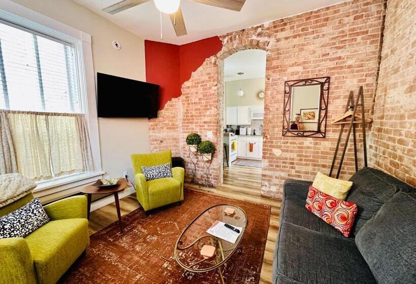 شقة ديلوكس غرفة واحدة, Bisbee Brownstone Suites