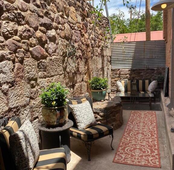 Апартаменты Deluxe 1 Спальня, Bisbee Brownstone Suites