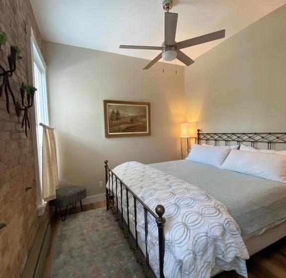 شقة ديلوكس غرفة واحدة, Bisbee Brownstone Suites