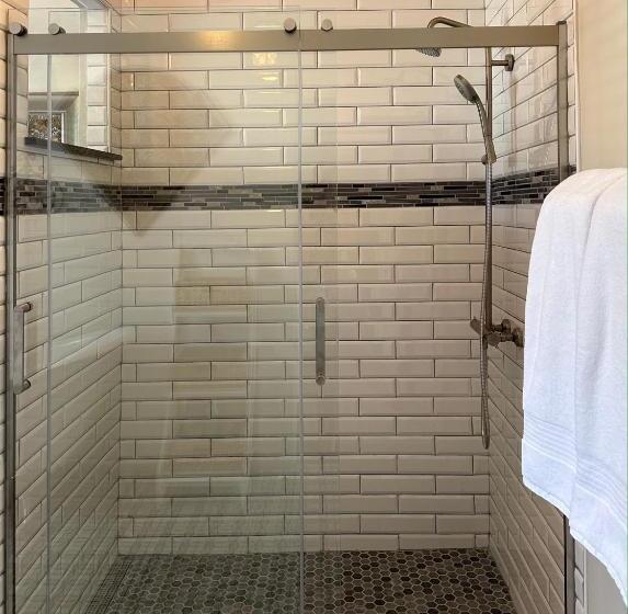 جناح إدارى, Bisbee Brownstone Suites