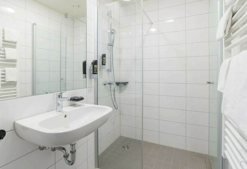 اتاق استاندارد, Ramada Encore By Wyndham Munich Messe