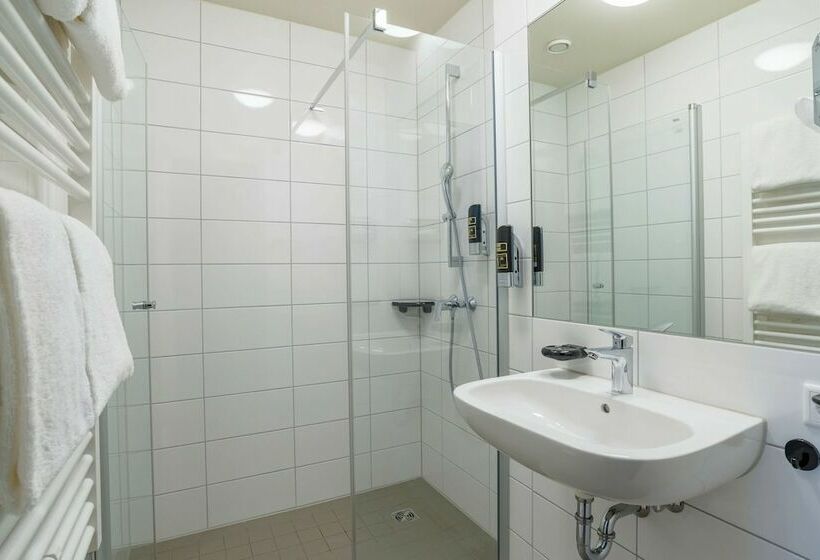 اتاق استاندارد, Ramada Encore By Wyndham Munich Messe