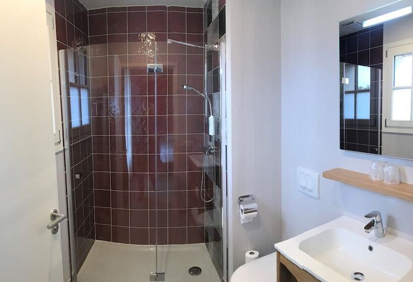 غرفة كومفورت, Le Prieure De Boulogne