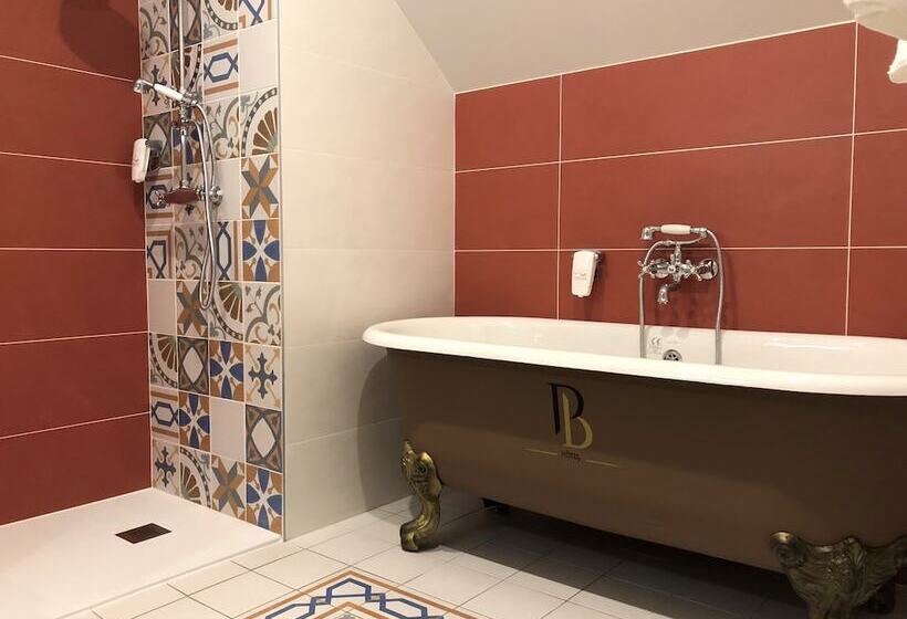 جناح جونيور, Le Prieure De Boulogne