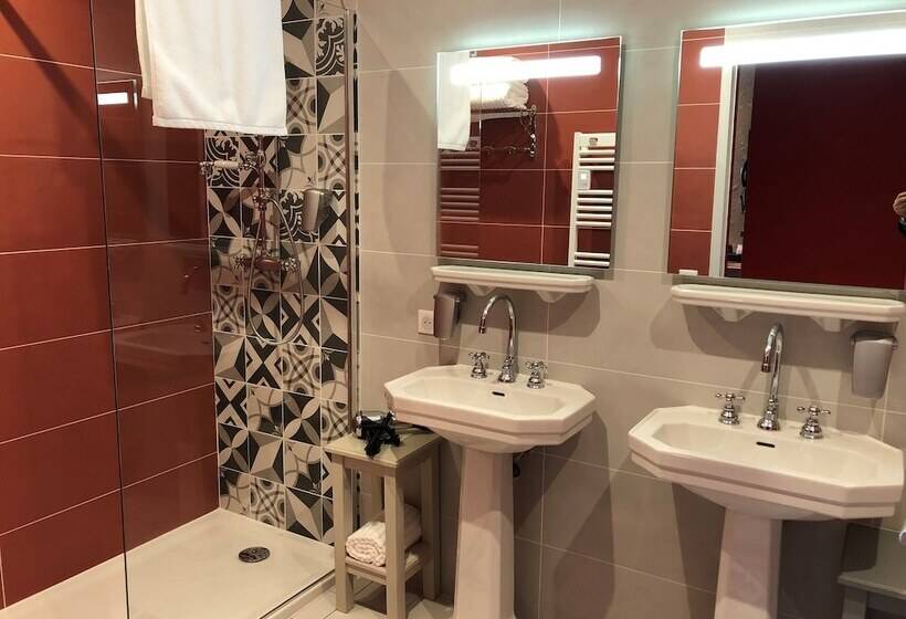 جناح إدارى, Le Prieure De Boulogne