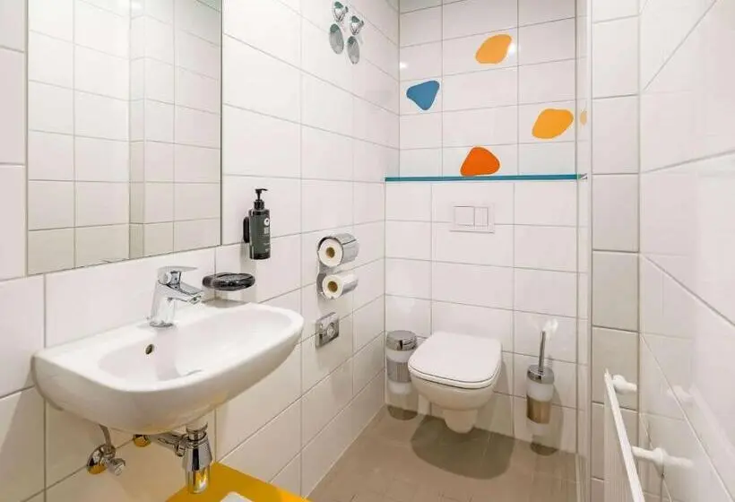 デラックストリプルルーム, Ramada Encore By Wyndham Munich Messe