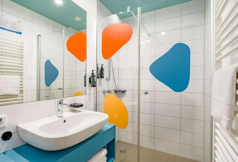 デラックストリプルルーム, Ramada Encore By Wyndham Munich Messe