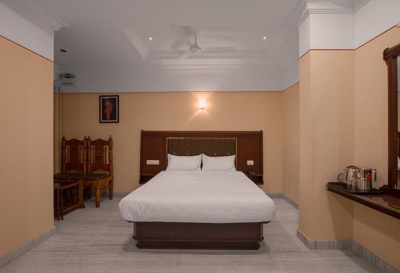 غرفة ديلوكس, Vashanth Krishna