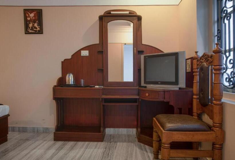 غرفة قياسية, Vashanth Krishna