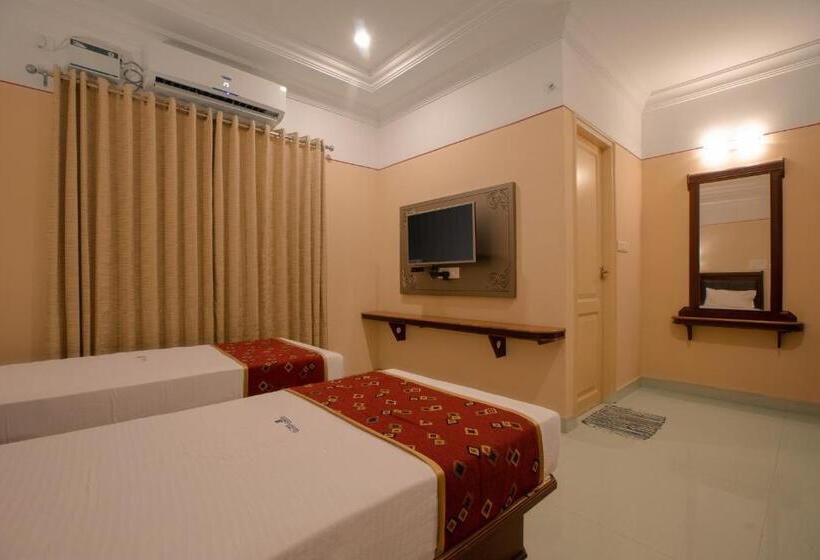 غرفة ديلوكس, Vashanth Krishna