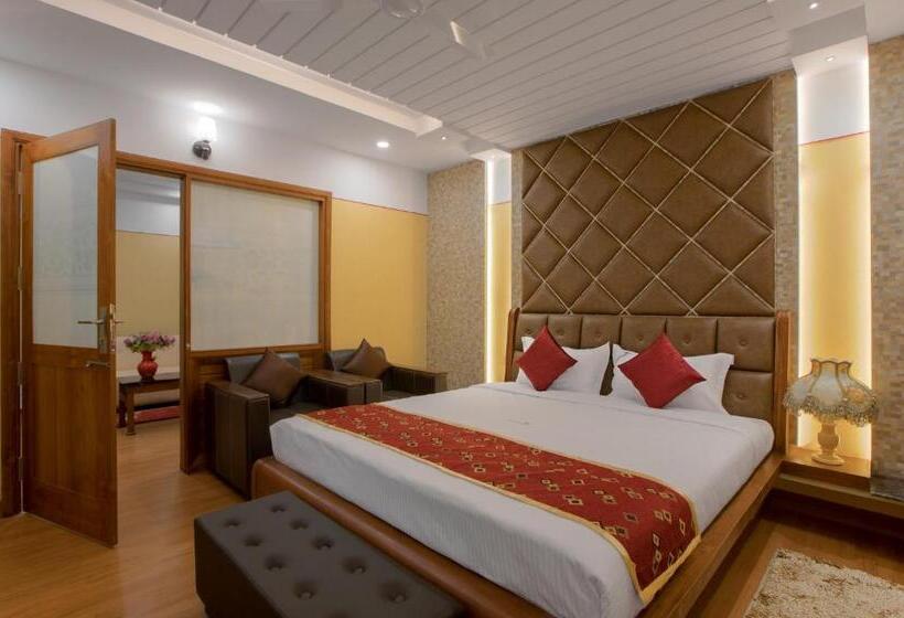 جناح رئاسى, Vashanth Krishna