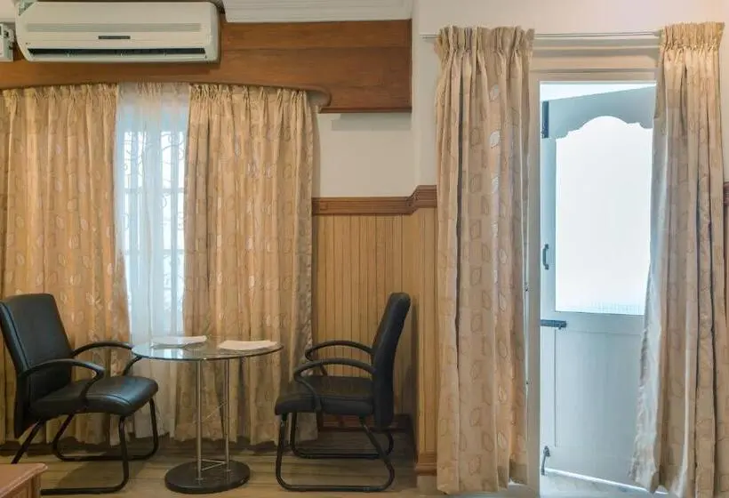 Monolocale Standard, Vashanth Krishna
