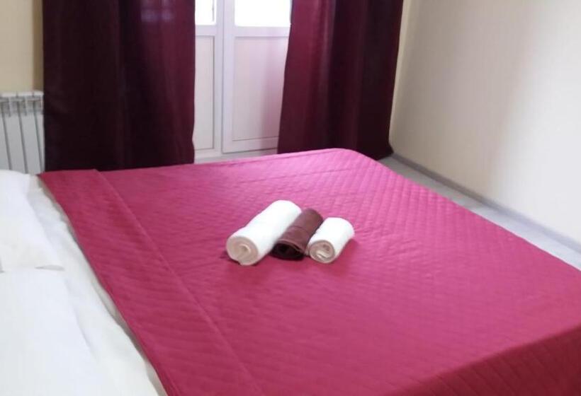 اتاق استاندارد با بالکن, Central Studio