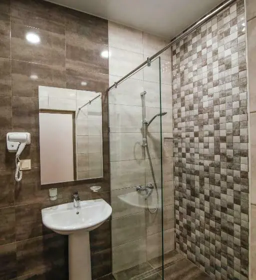 اتاق استاندارد یک نفره, Lider Complex