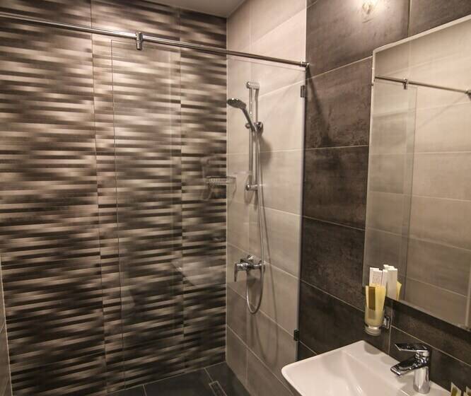 חדר סטנדרט, Lider Complex